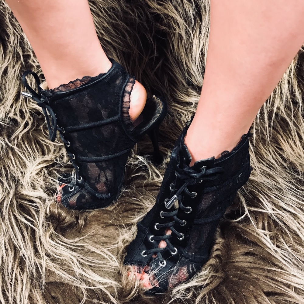 Betsy Johnson Black Lace Peek A Boo Heel